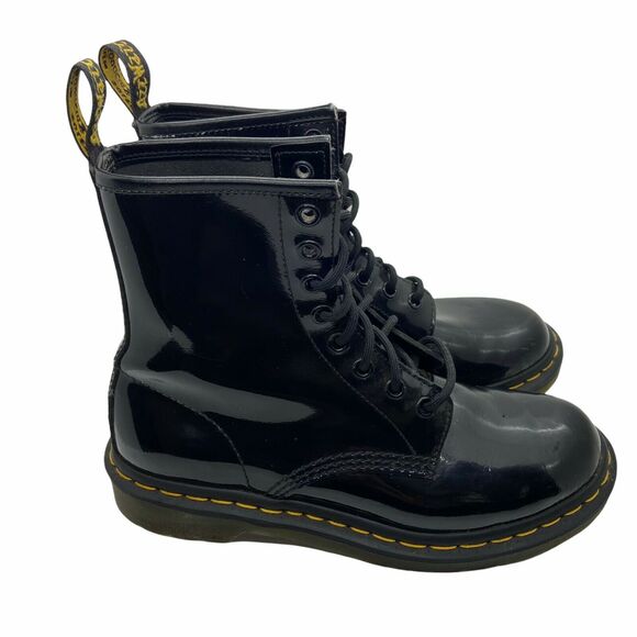 Dr. Martens Women's Black Patent Leather Lace Up Ankle Combat Boots size 7 - Picture 2 of 10